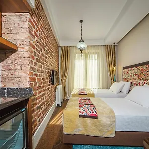 azade-suites-special-class.istanbul-turkeyhotels.com/